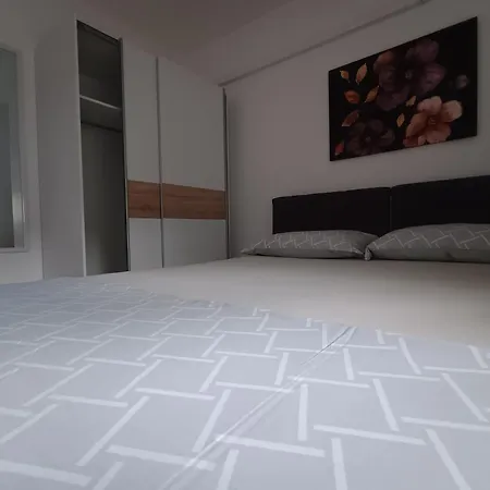 Ruza Apartament *